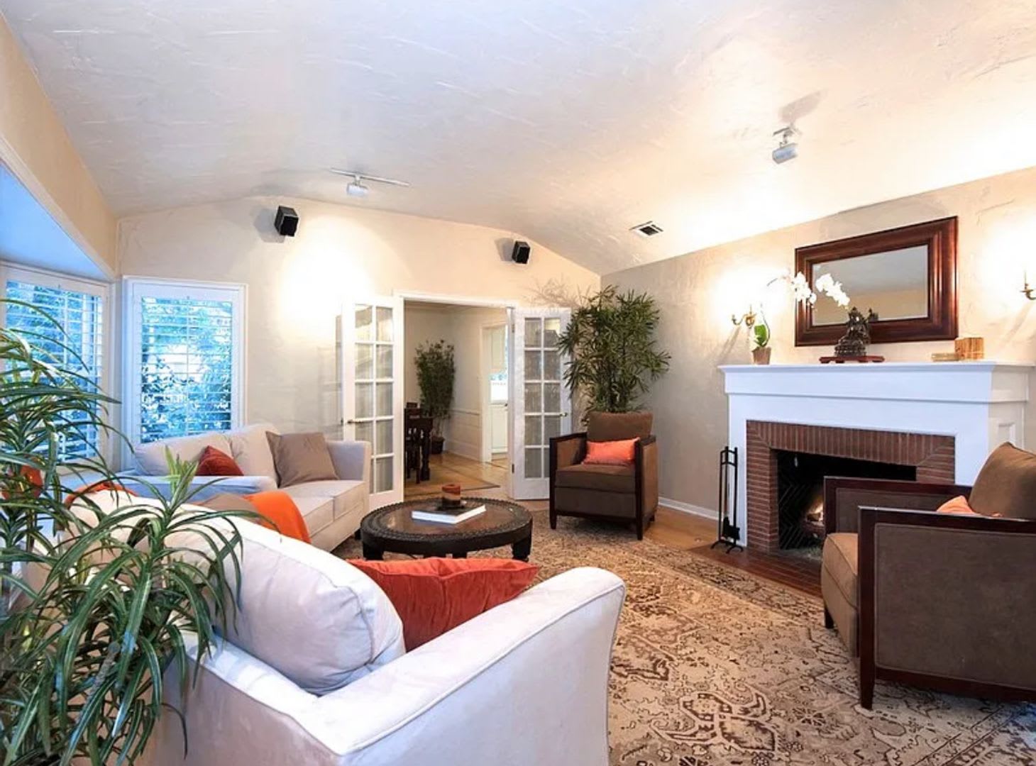 HUGE 3B/2Ba house for rent in Studio City!! – photo 2