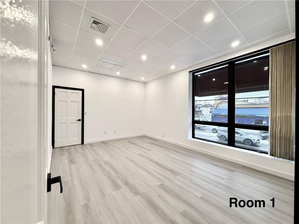 1186 Hylan Boulevard – photo 3