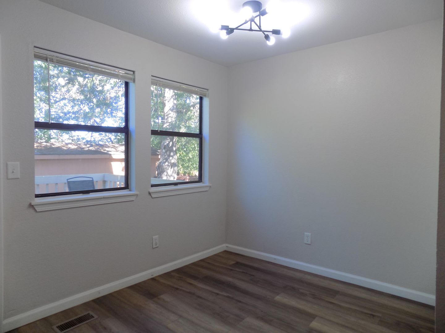 337 Hawthorne Unit B – photo 5
