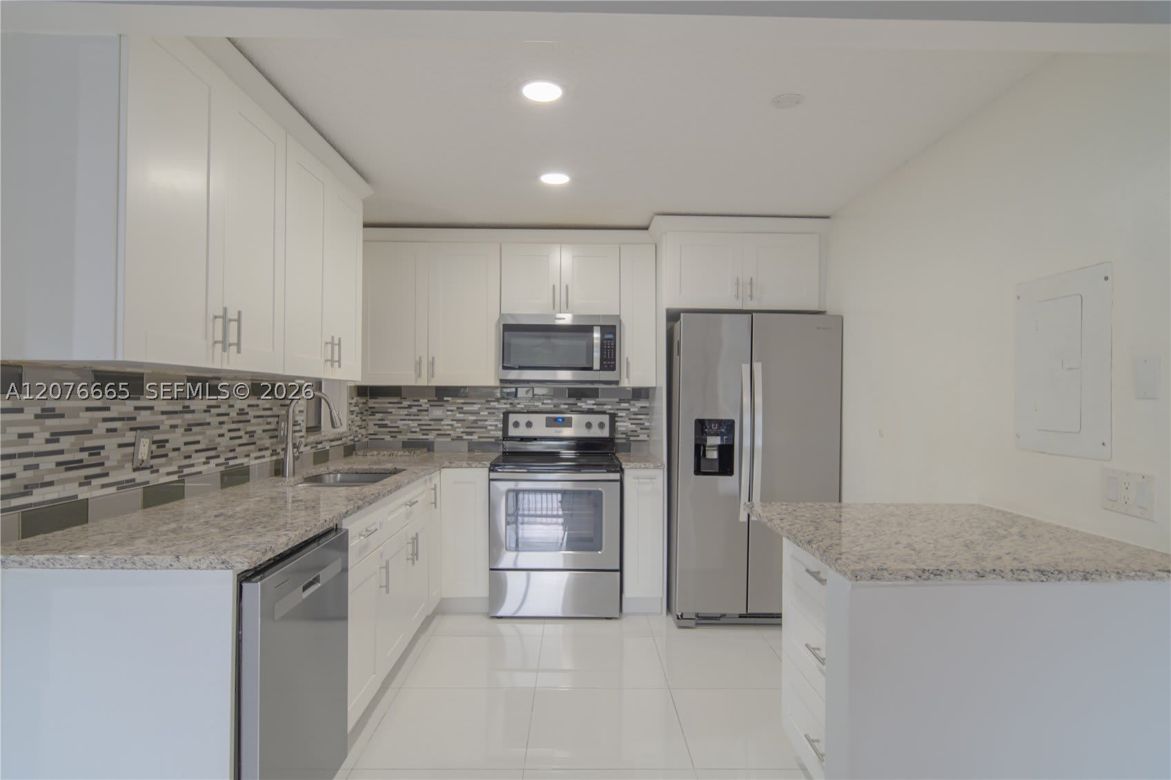 3745 Cocoplum Cir – photo 3