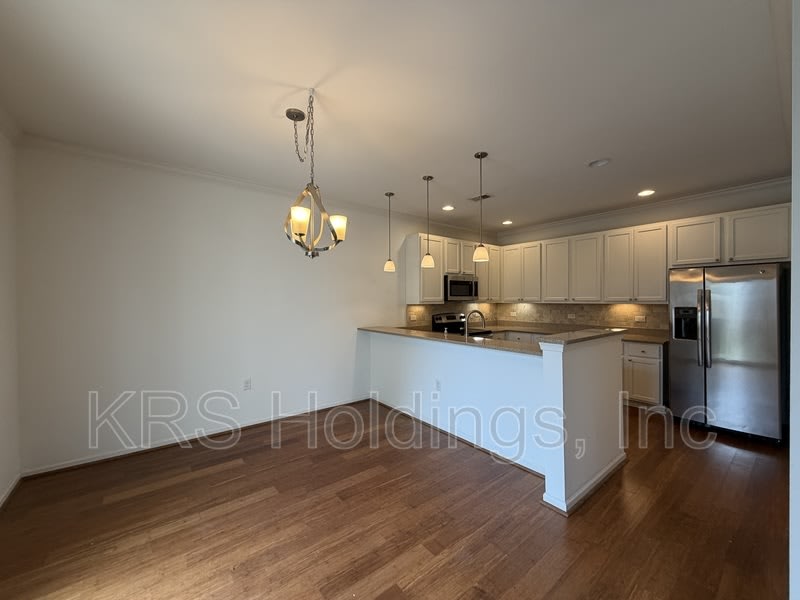 1517 Rollesby Way – photo 4