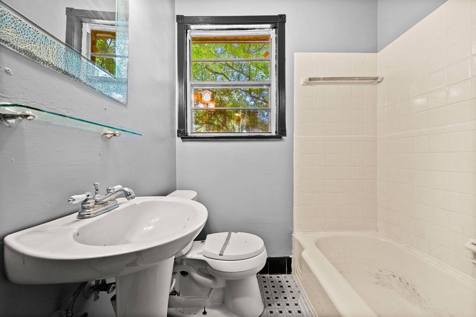 Great location in the Heart of Mid City! – photo 4