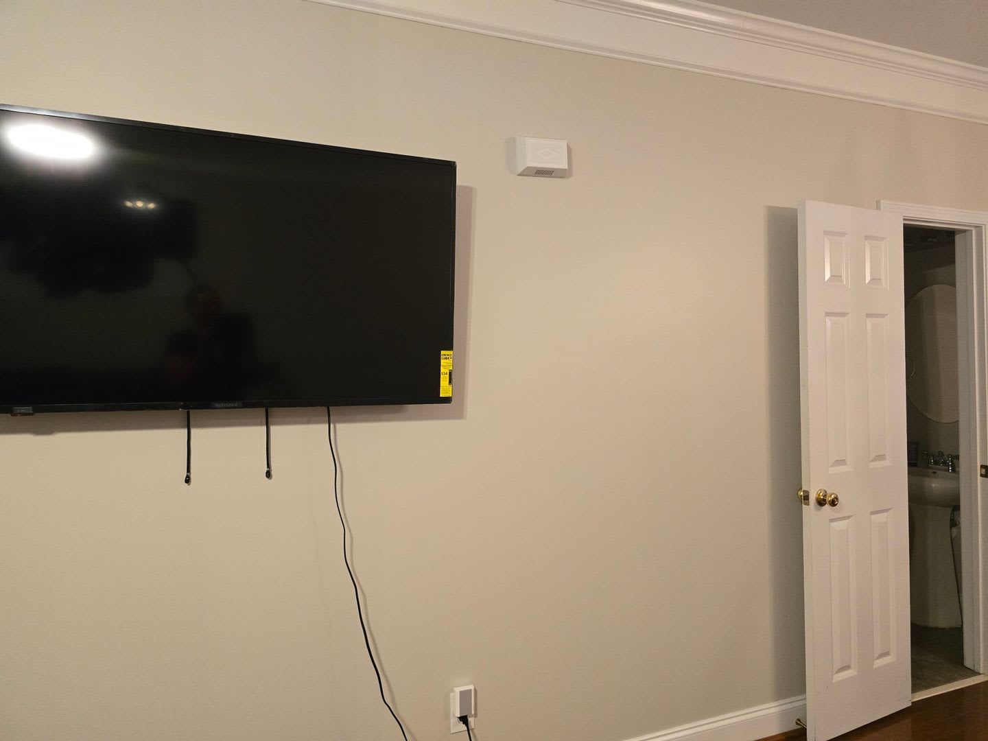 Charming 2BR Townhome in Columbia – photo 4