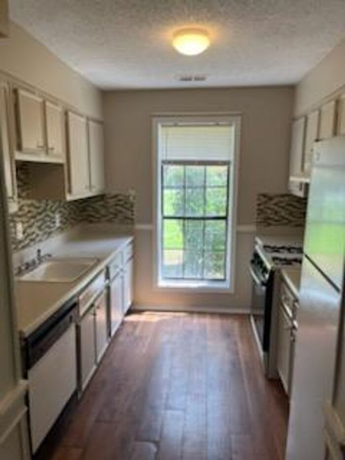 3016 Sonya Lane – photo 5