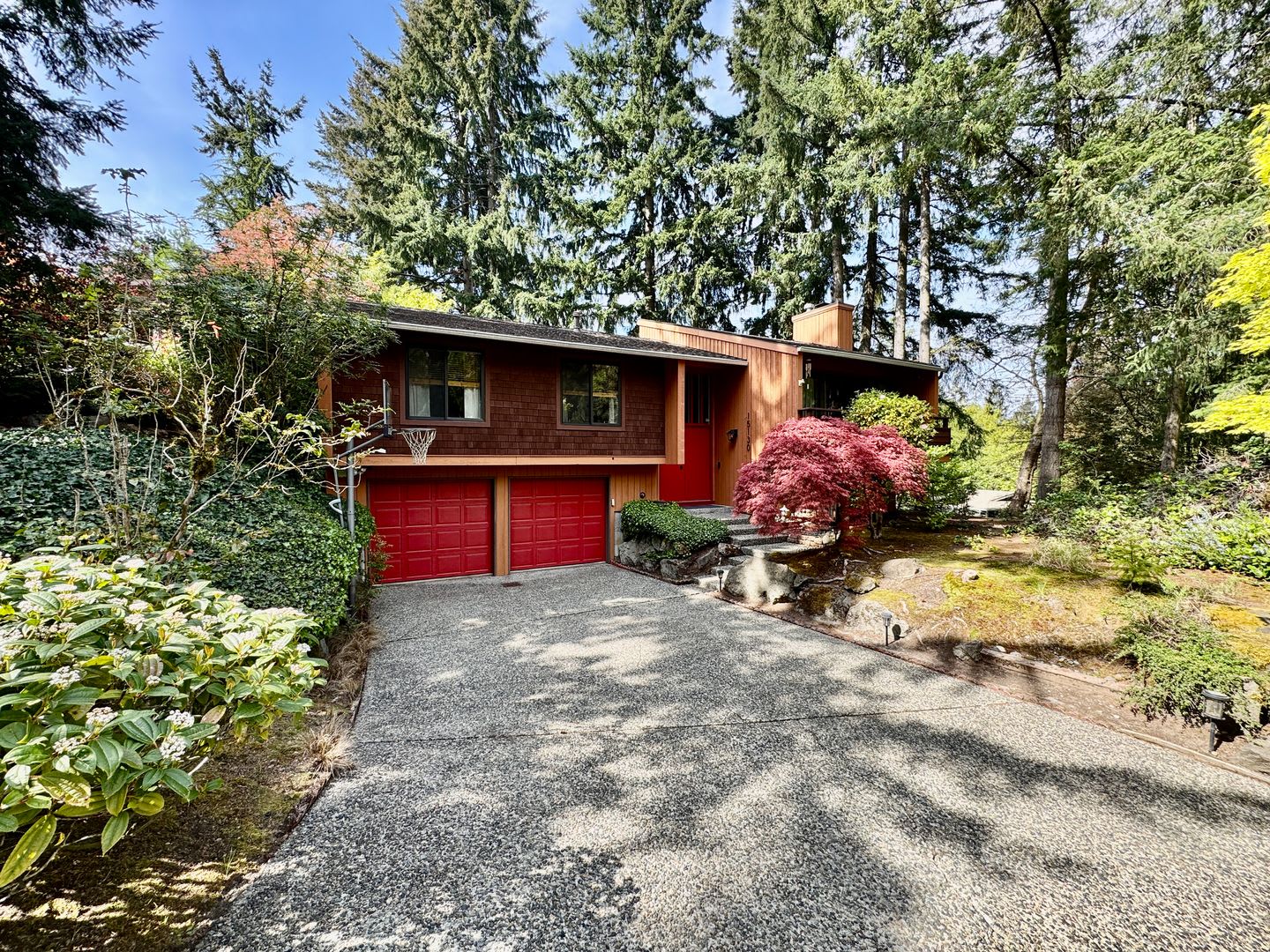 Bellevue Home With A C And Ev Charger – photo 2