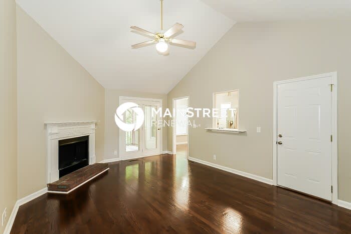 212 Riverpoint Court – photo 3