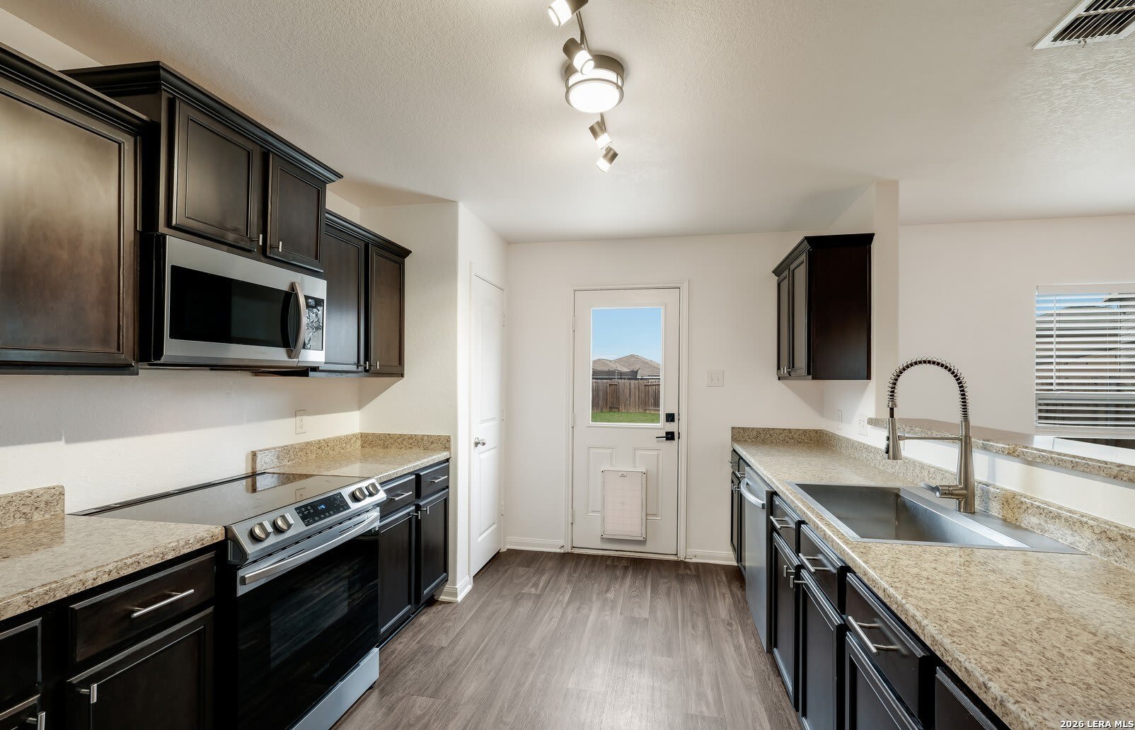 7322 Bowdre – photo 4