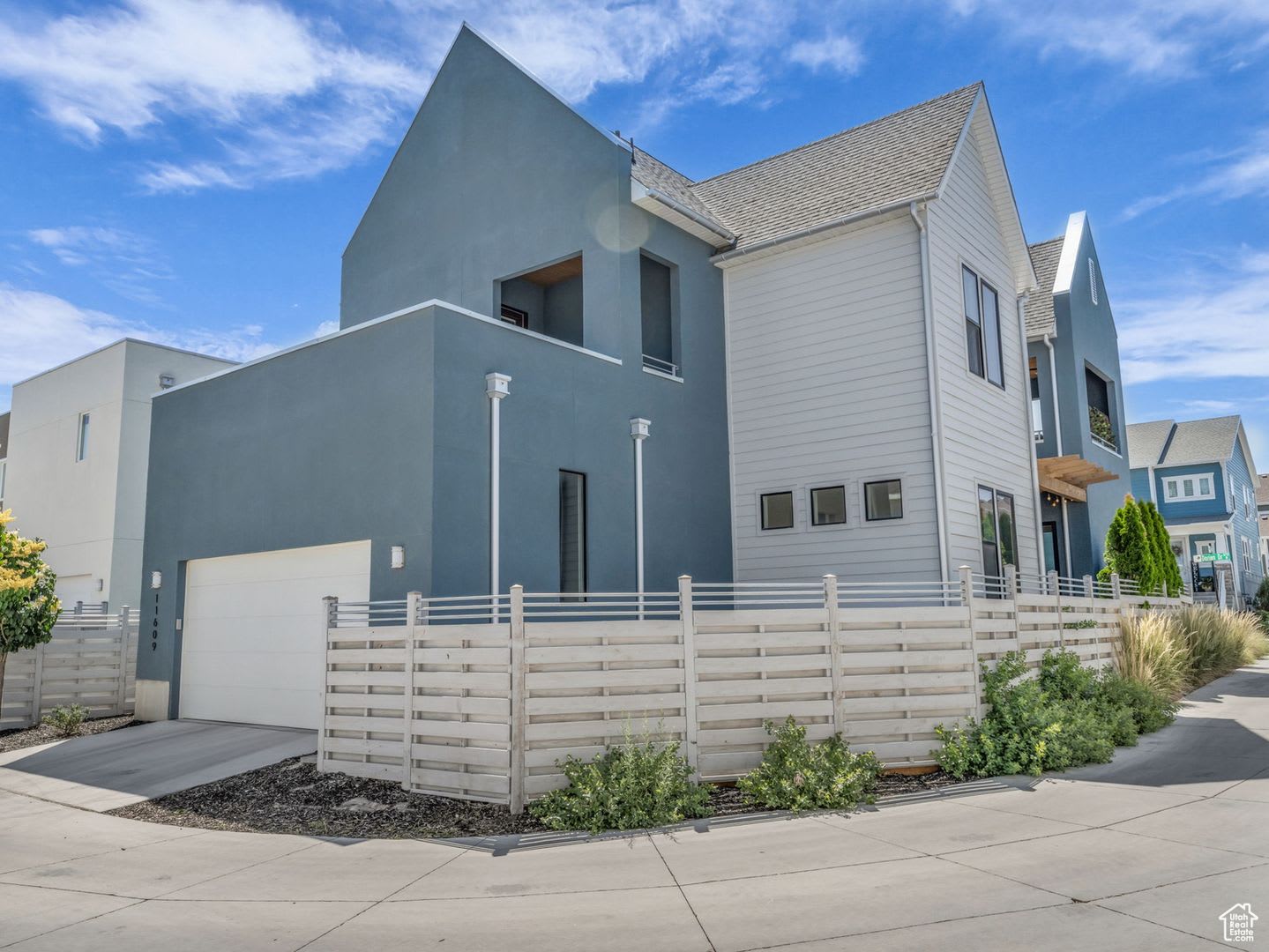 Amazing Executive Home Now Available! – photo 4