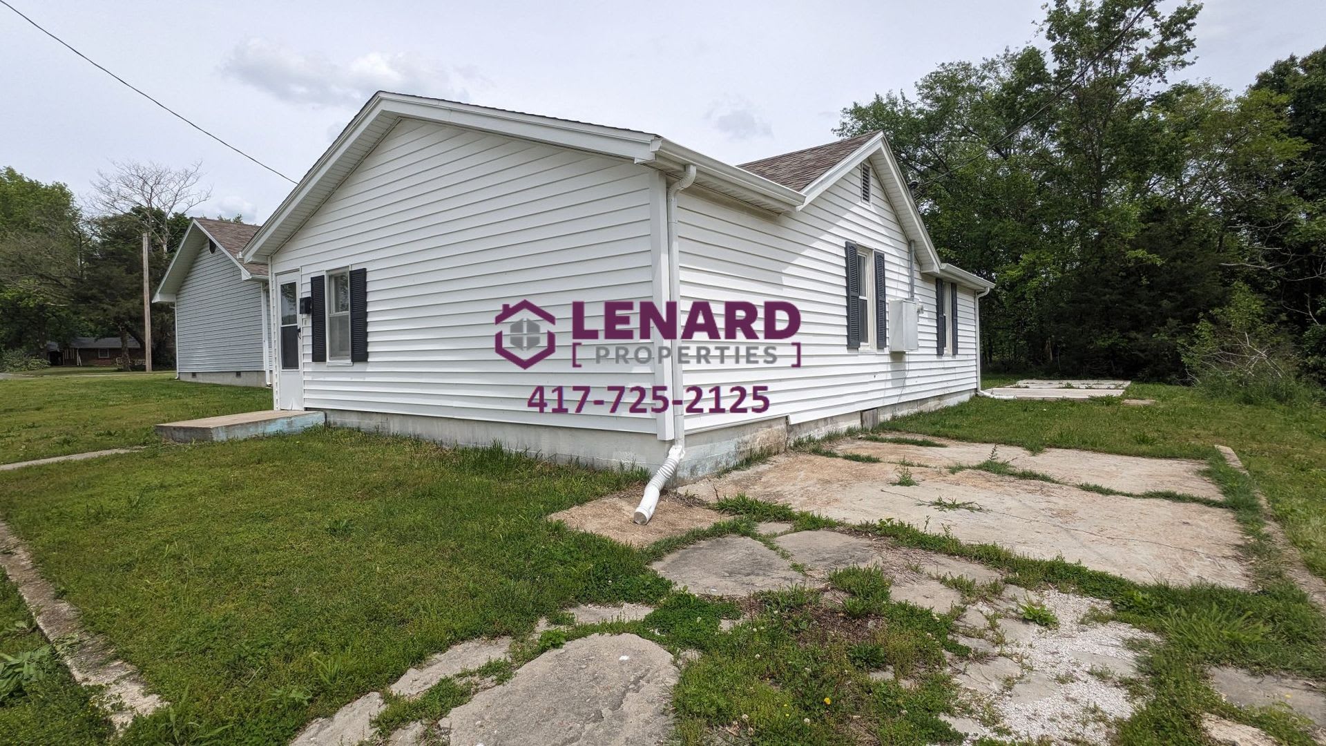 Cozy 2 Bedroom, 1 Bathroom Home! – photo 2