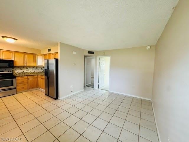 3325 Airport Rd N – photo 4