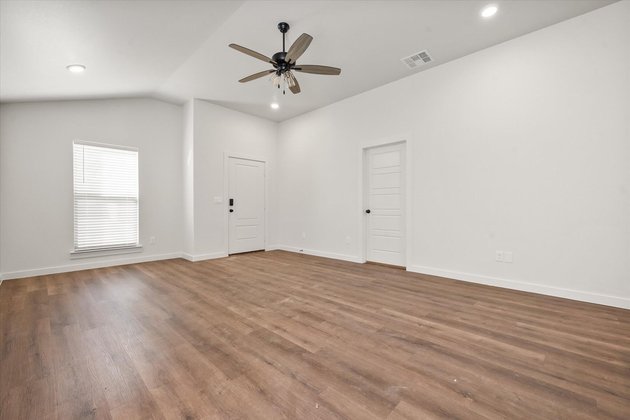 1204 Cottonwood Avenue – photo 4