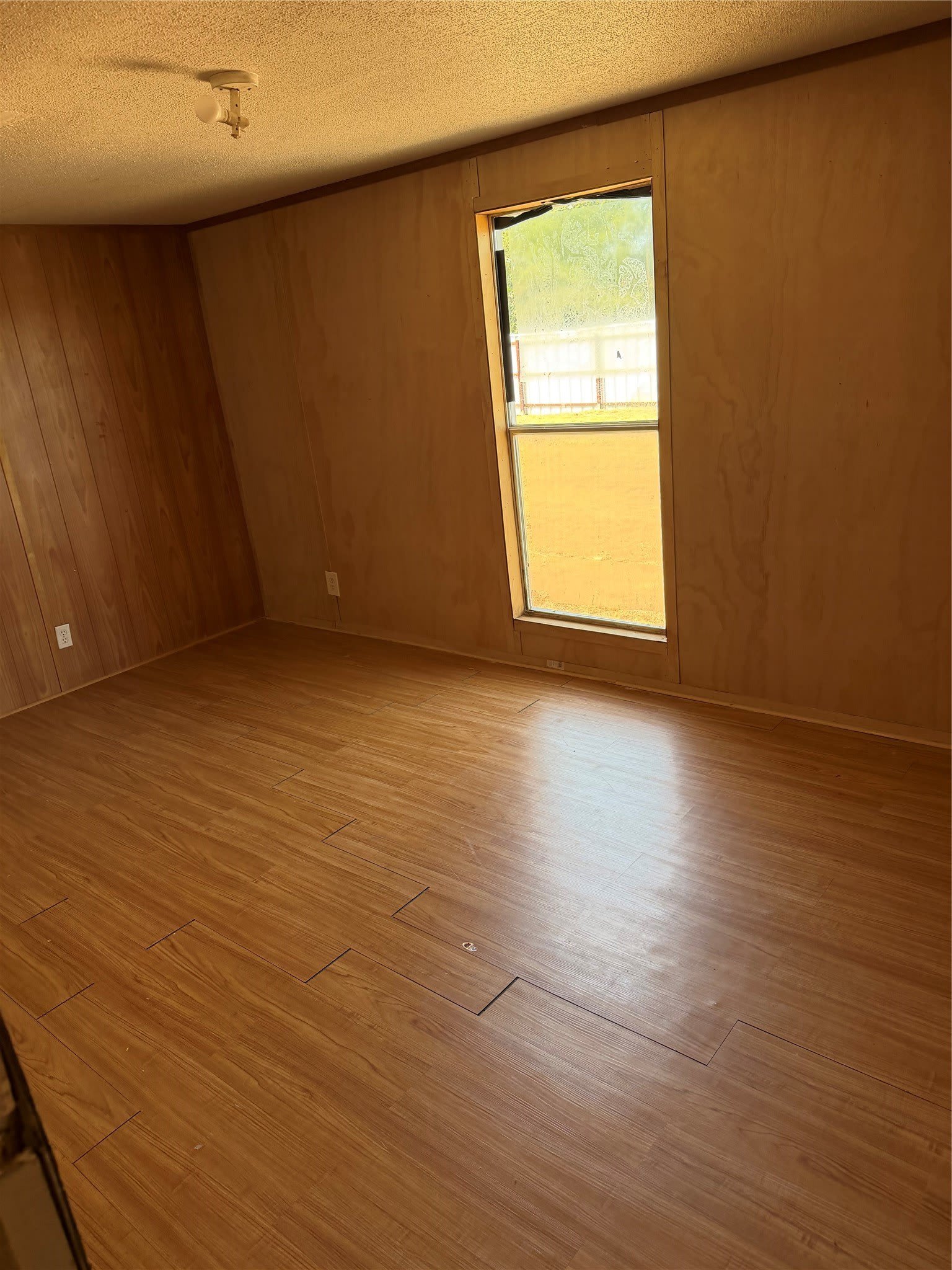 128 Rommel Court – photo 3