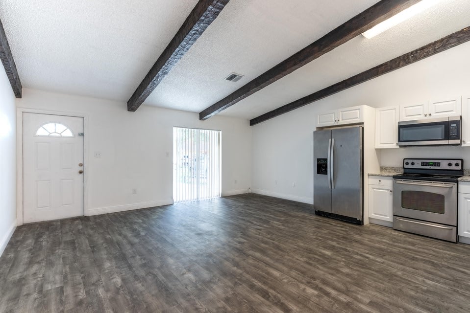 5847 South 37th Street – photo 2