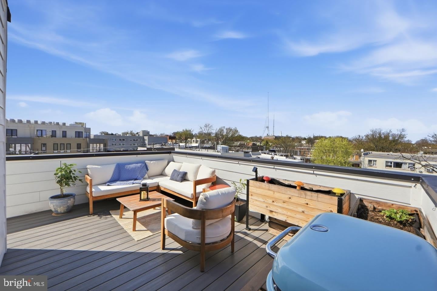 623 KENNEDY Street NW – photo 2