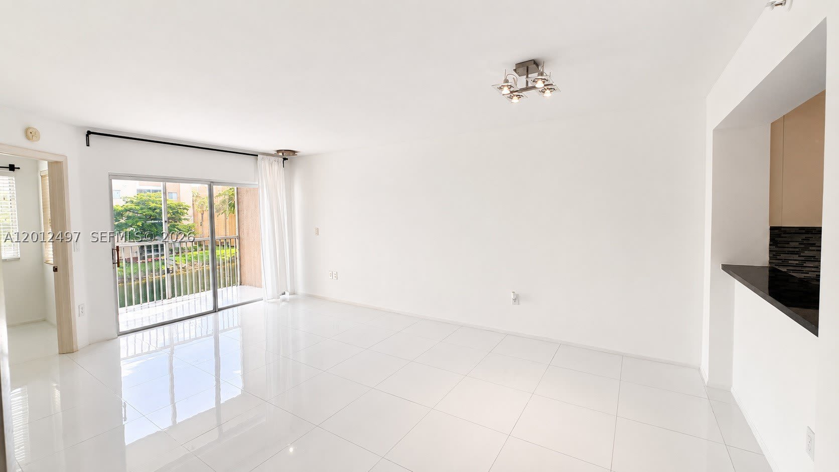 9560 Weldon Cir – photo 5