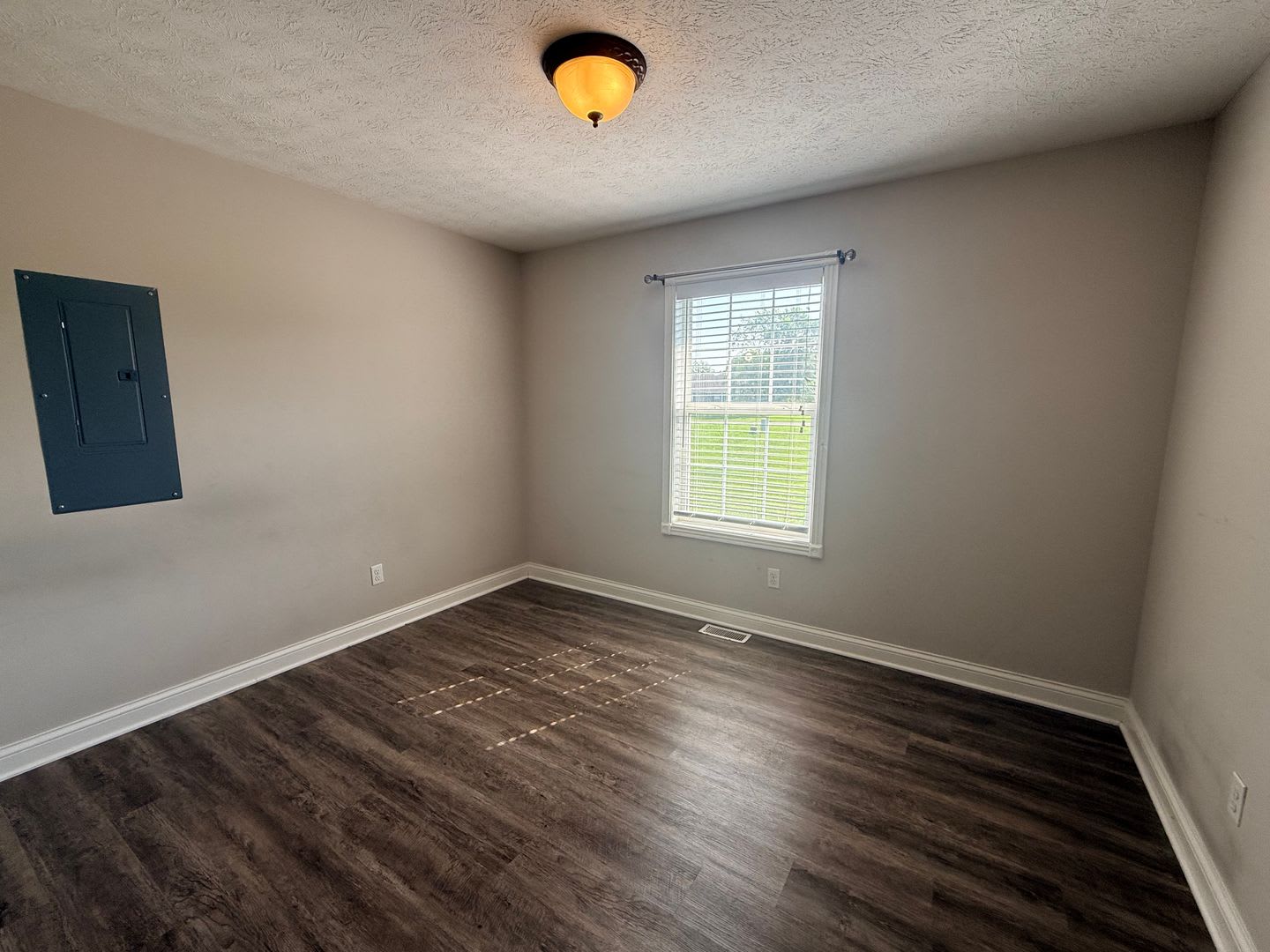 149 Brock Lane – photo 3