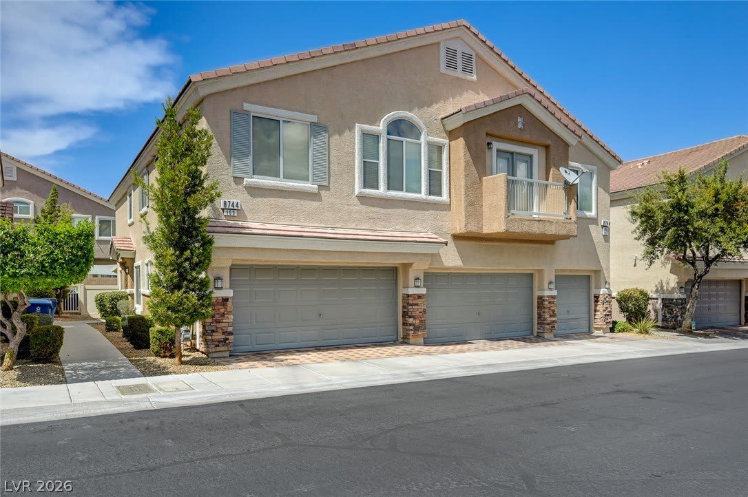 8744 Traveling Breeze Avenue – photo 2