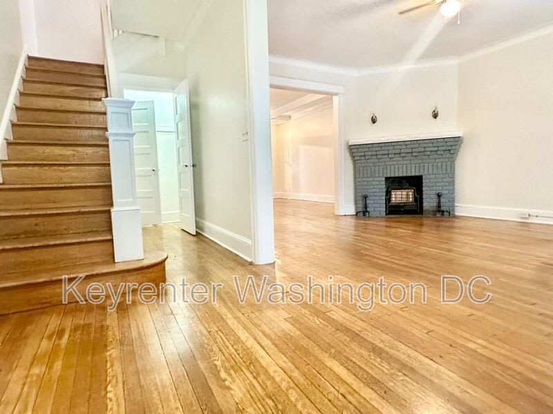 3211 Adams Mill Rd – photo 5