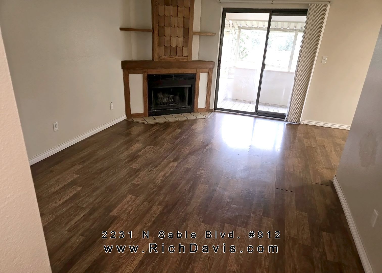 Large 1 bed with washer and dryer hookup – photo 3