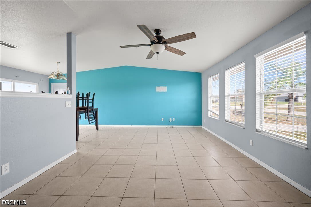 2028 NE 17th Place – photo 3