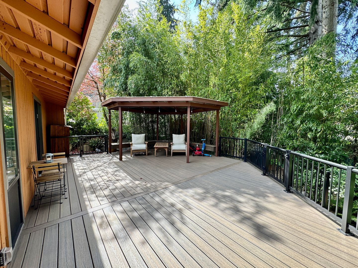 Bellevue Home With A C And Ev Charger – photo 1