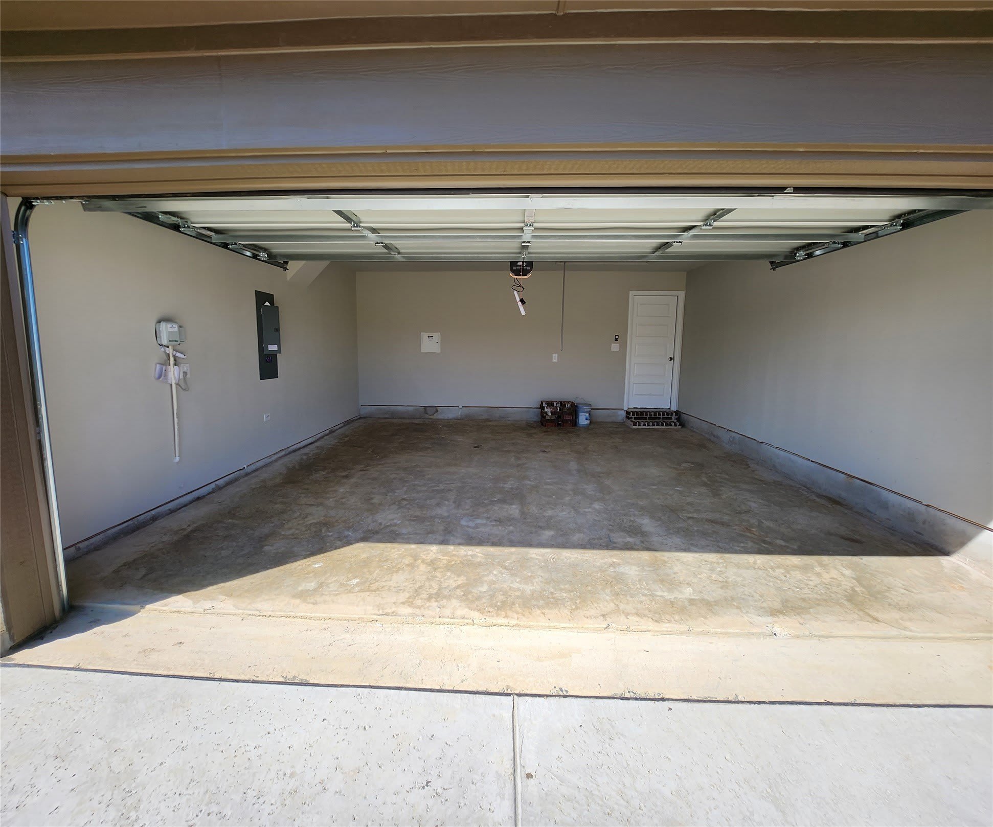 3812 Chalk hill Avenue – photo 5