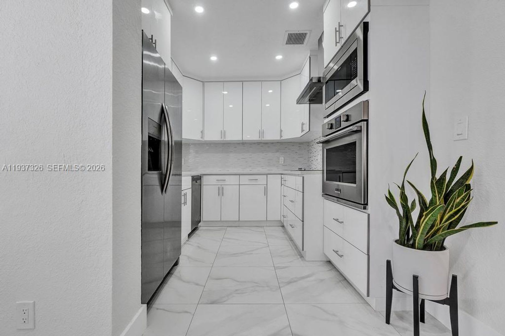 6470 SW 27th Street, Miami, FL 33155 – photo 1