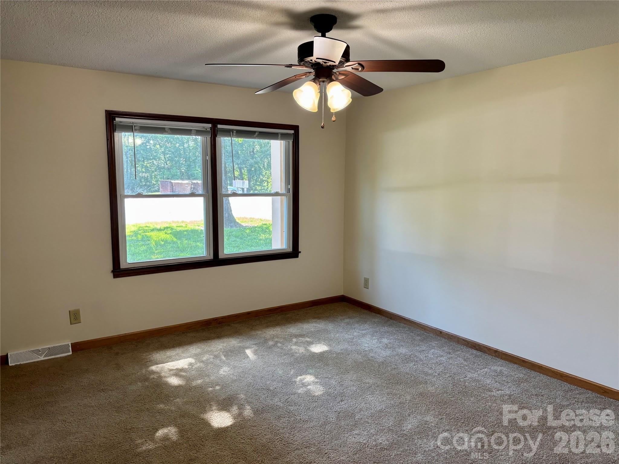 128 Hillcrest Drive – photo 2