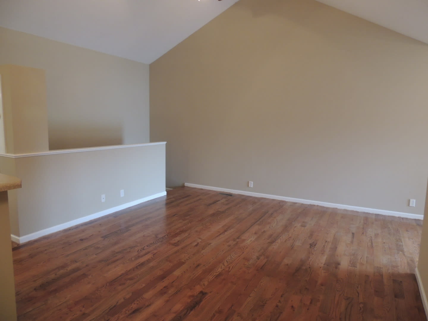 3 bed, 2 bath, 2 car garage townhouse w/ hardwood floors and bonus room in West Knoxville – photo 4