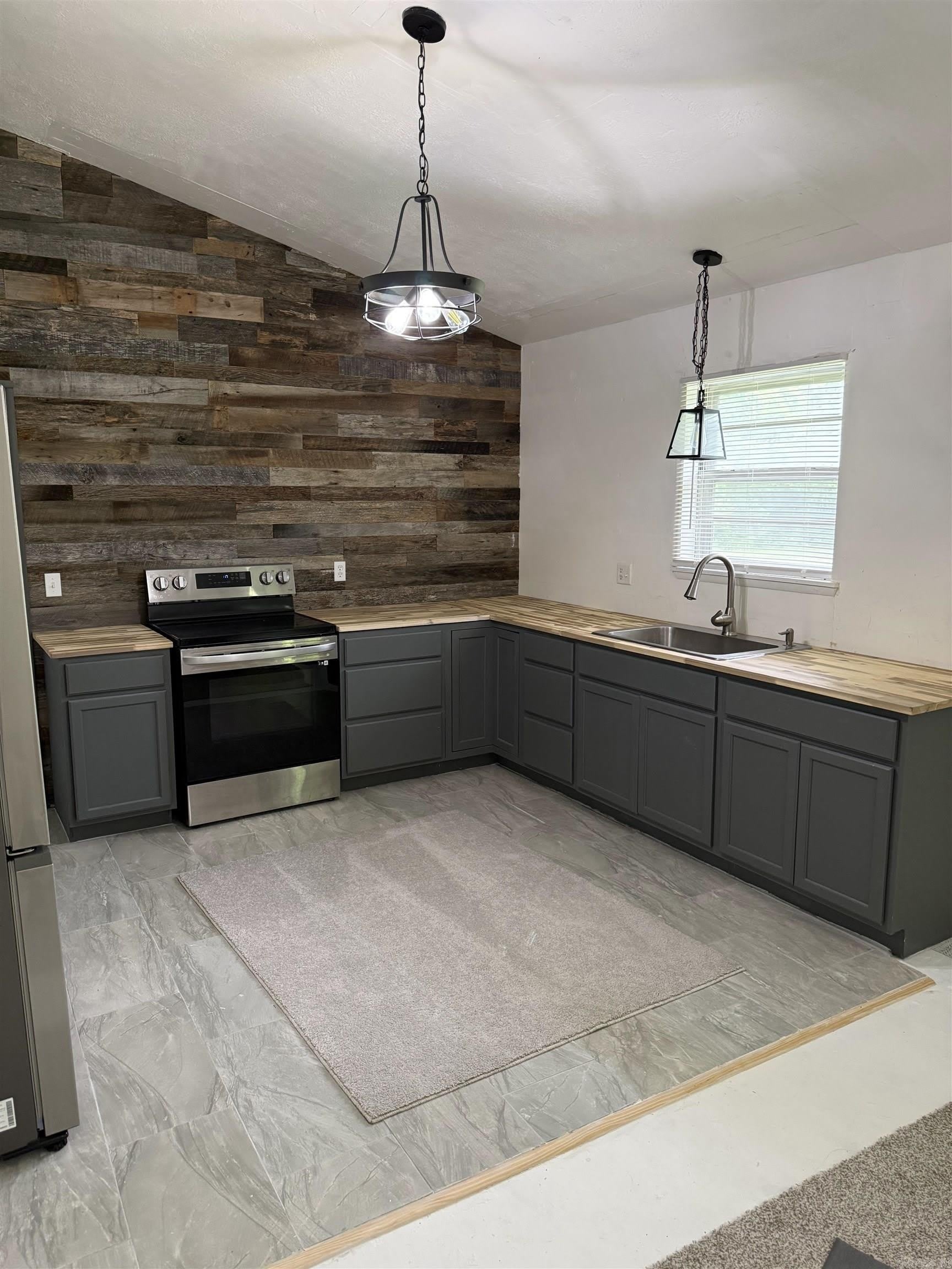225 Polk Road 123 – photo 4