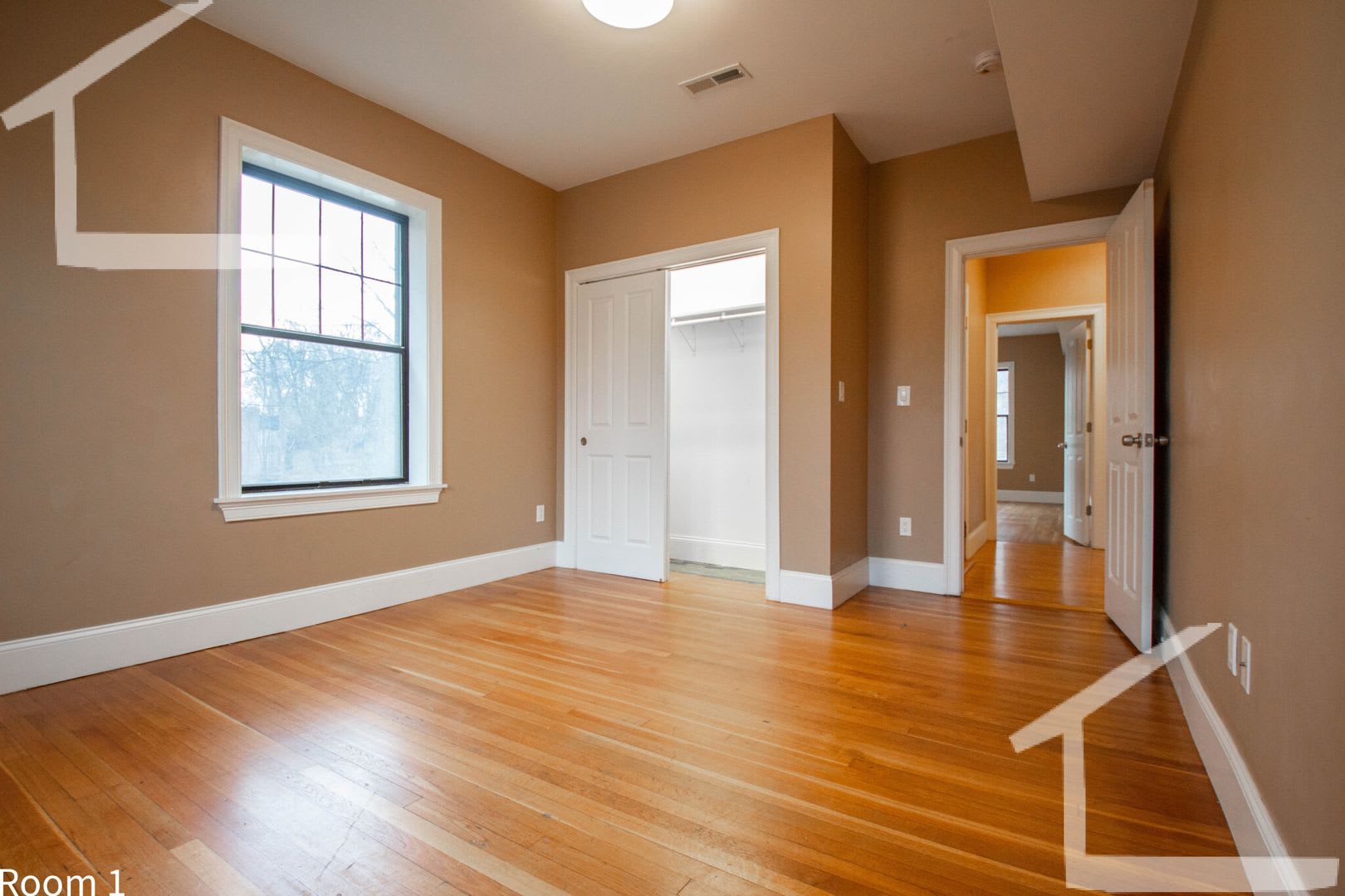 Worth the Walk! Modern 4bd/2bath in Brookline – photo 4