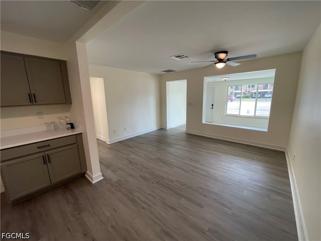 233 Cape Coral Parkway E – photo 5