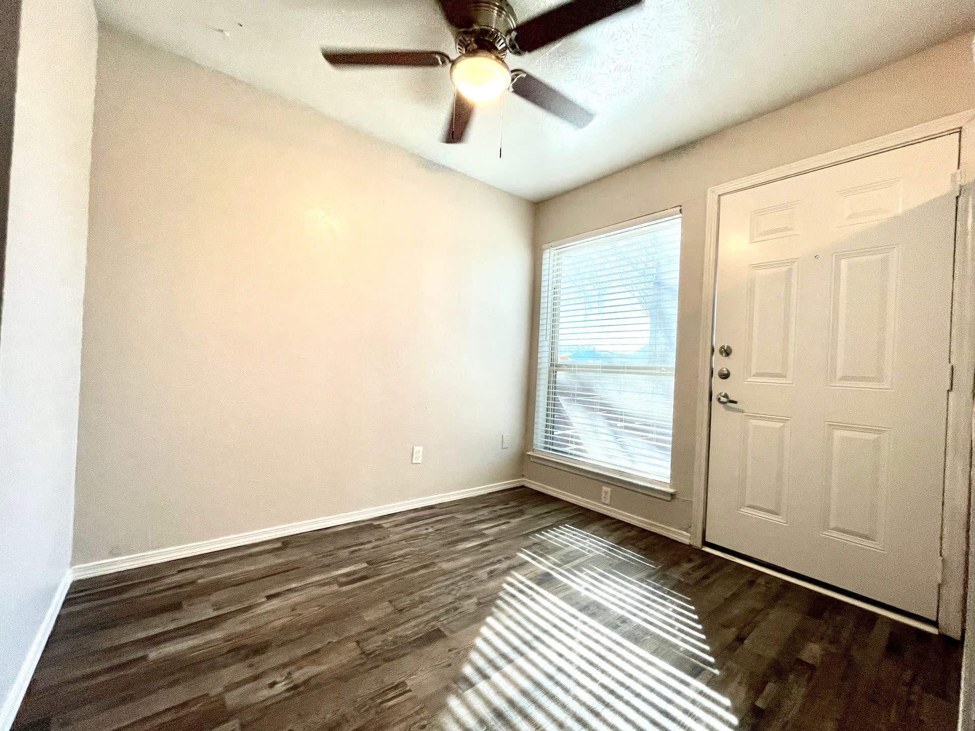 Texas Apartments – photo 3