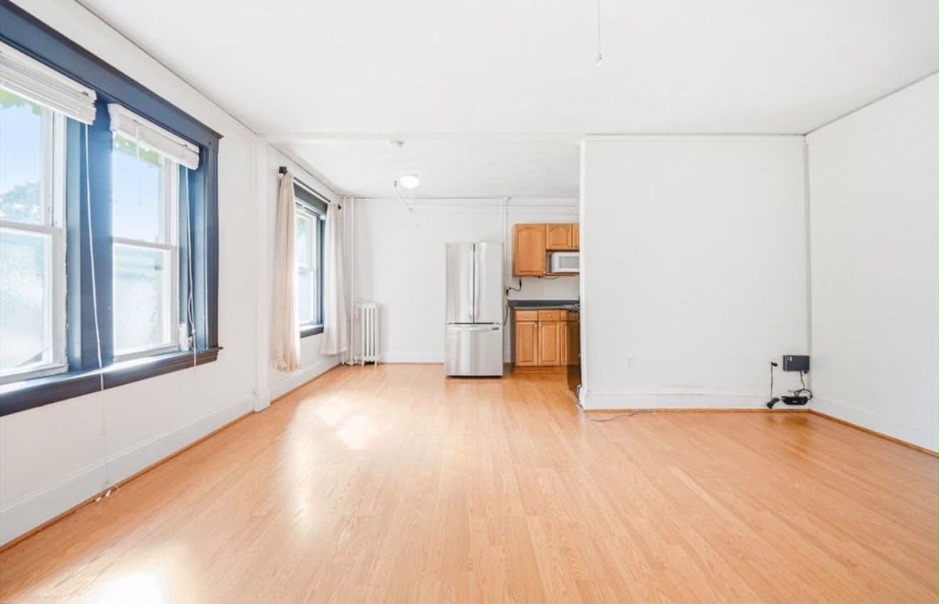 1607 Commonwealth Ave # 2004 – photo 2