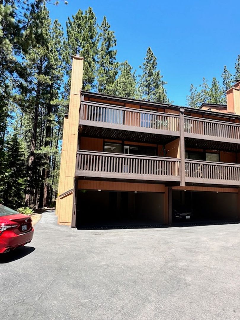 True Skier's Condo! Available for a Seasonal tern rental (3-6 months). Call me today!! – photo 1