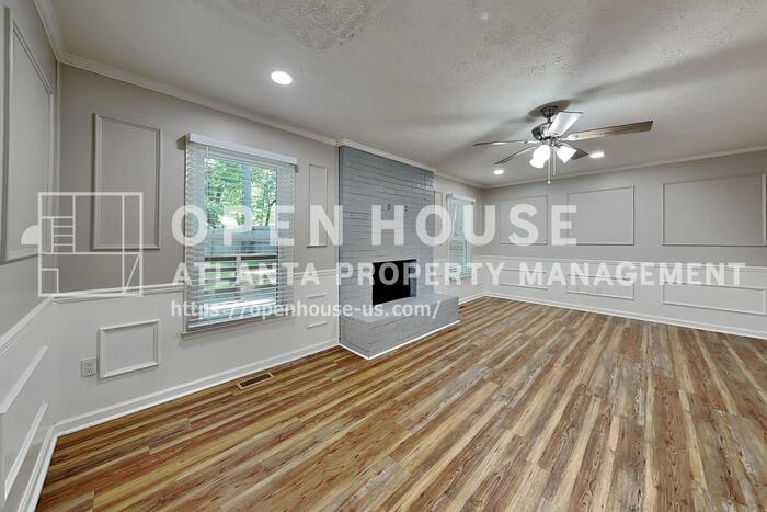 6839 Woodcreek Lane – photo 4