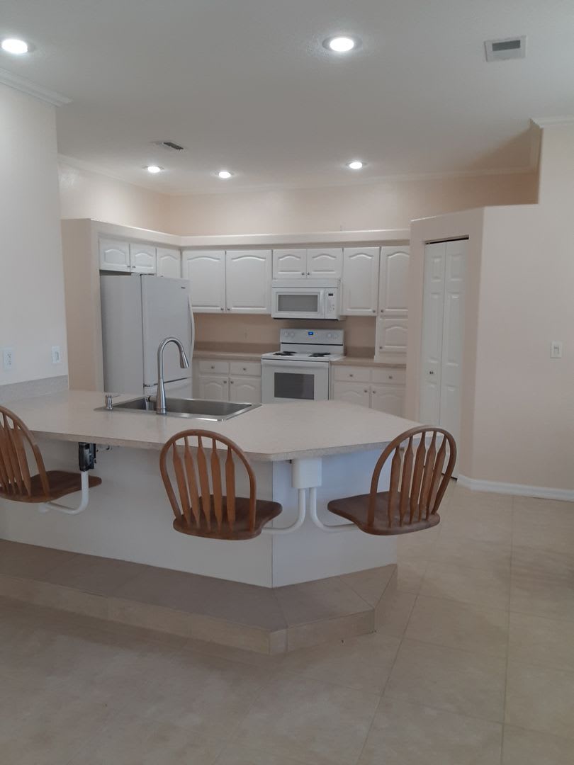 Move In Special – photo 3