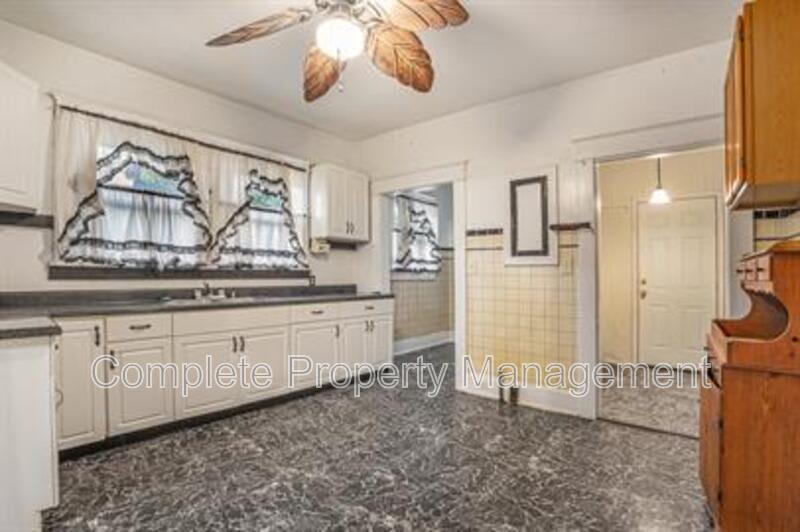 728 41st Street – photo 5