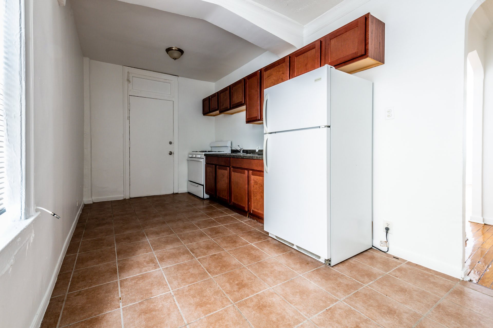 8241 S Ellis – photo 3