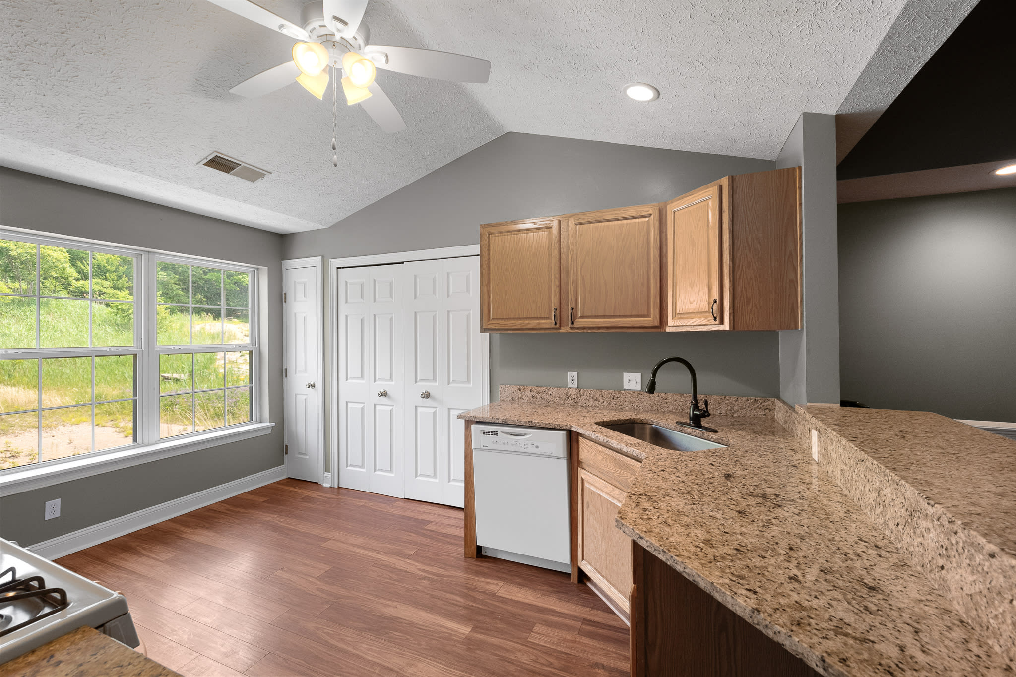 5080 Whispering Oaks Blvd Apt D2 – photo 3