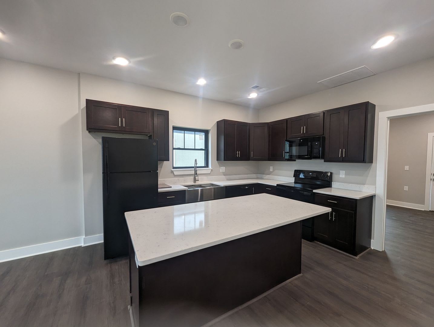 3 Bedroom/2 Bathroom Townhouse • Southside – photo 3