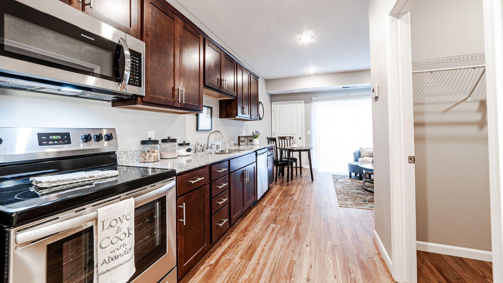 Encore Apartments – photo 4