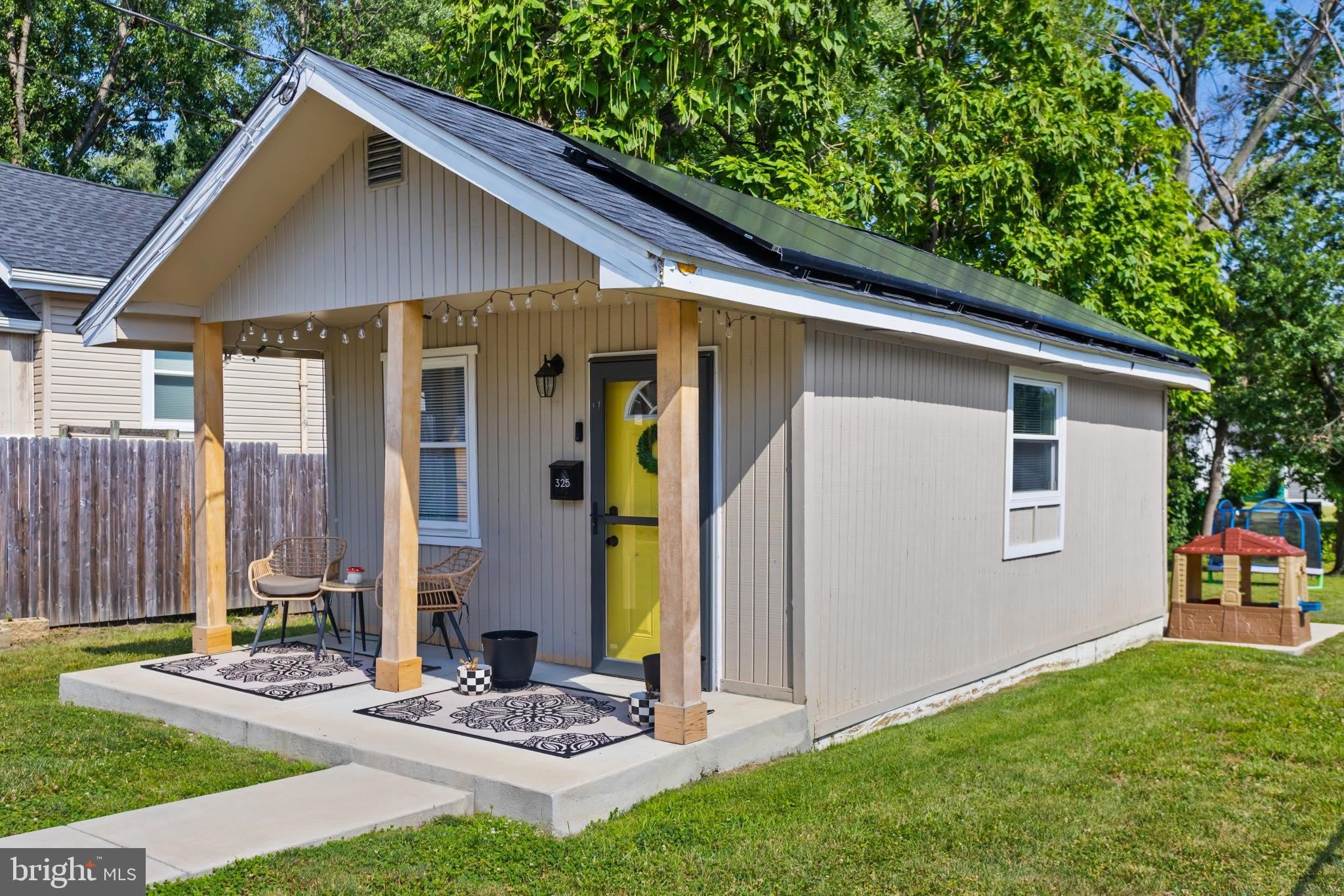325 W Evergreen Avenue – photo 3
