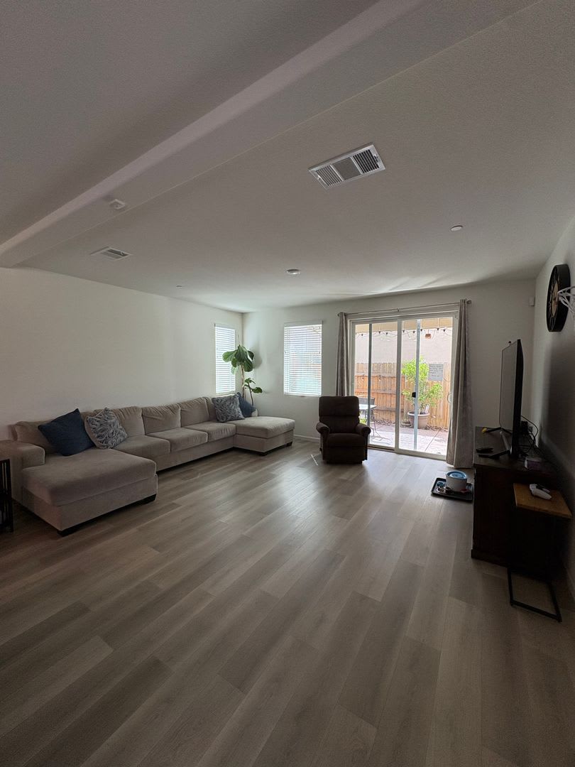 Newer 2 story home – photo 2