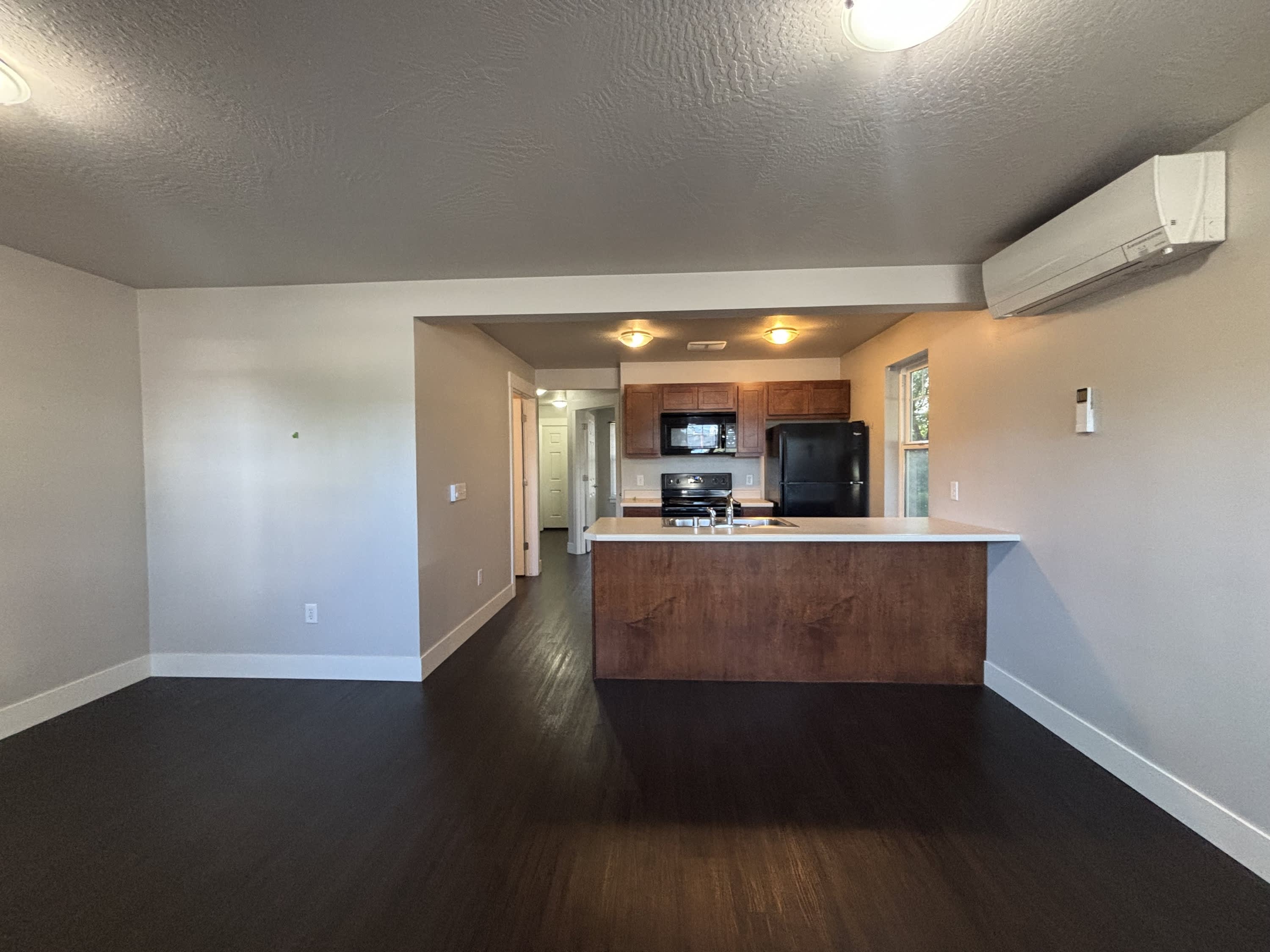 1745 S. 3rd St. W.Apt. 102 – photo 1