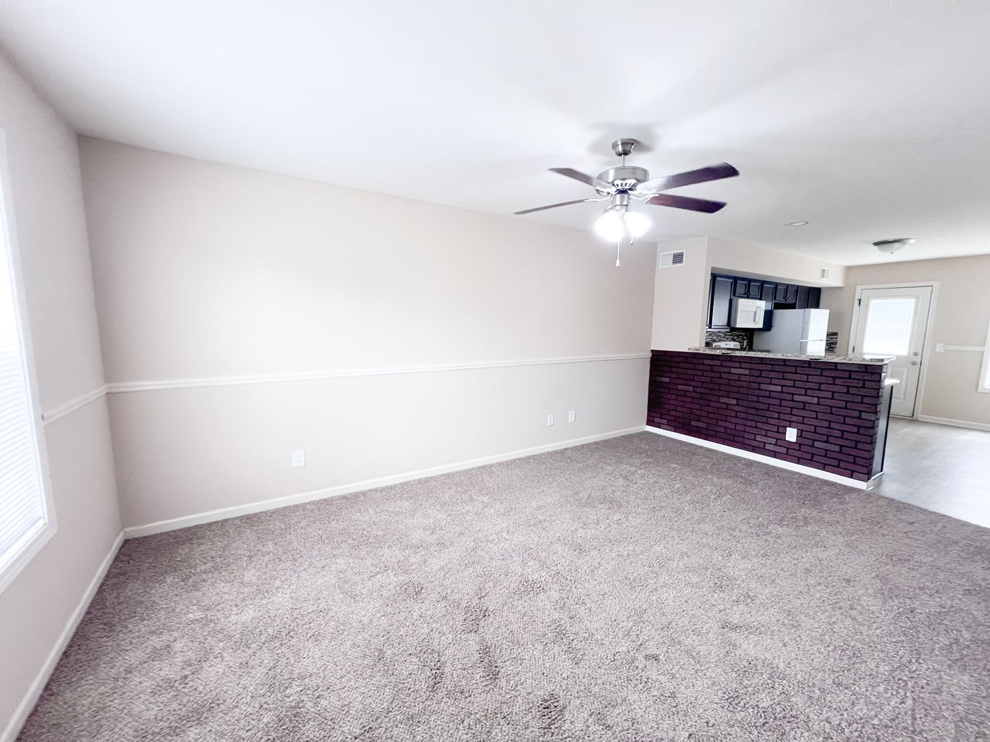 2 Bedroom 1.5 Bathroom Townhome – photo 3