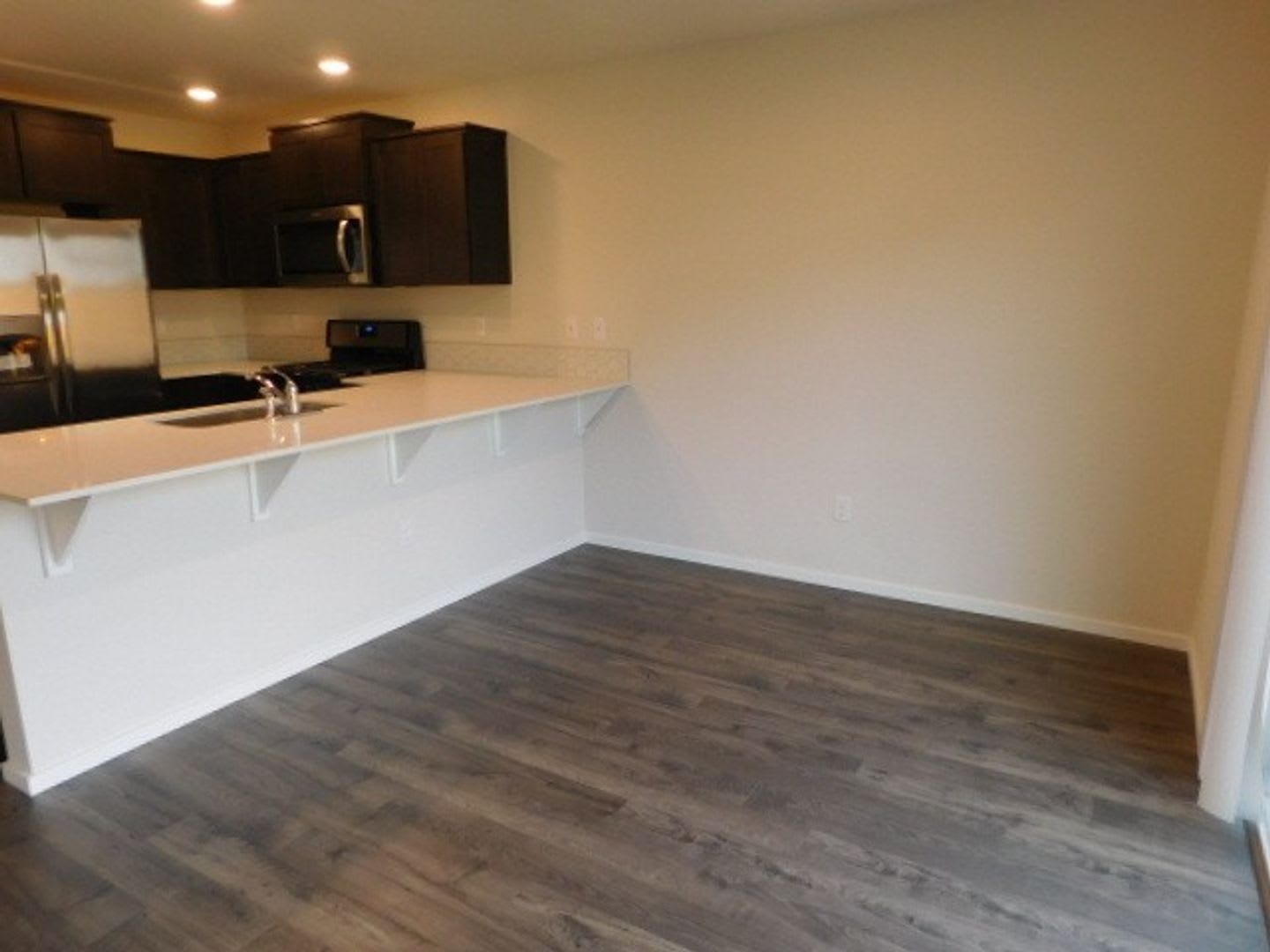 4Bd/2.5Ba Two Story Home – photo 5