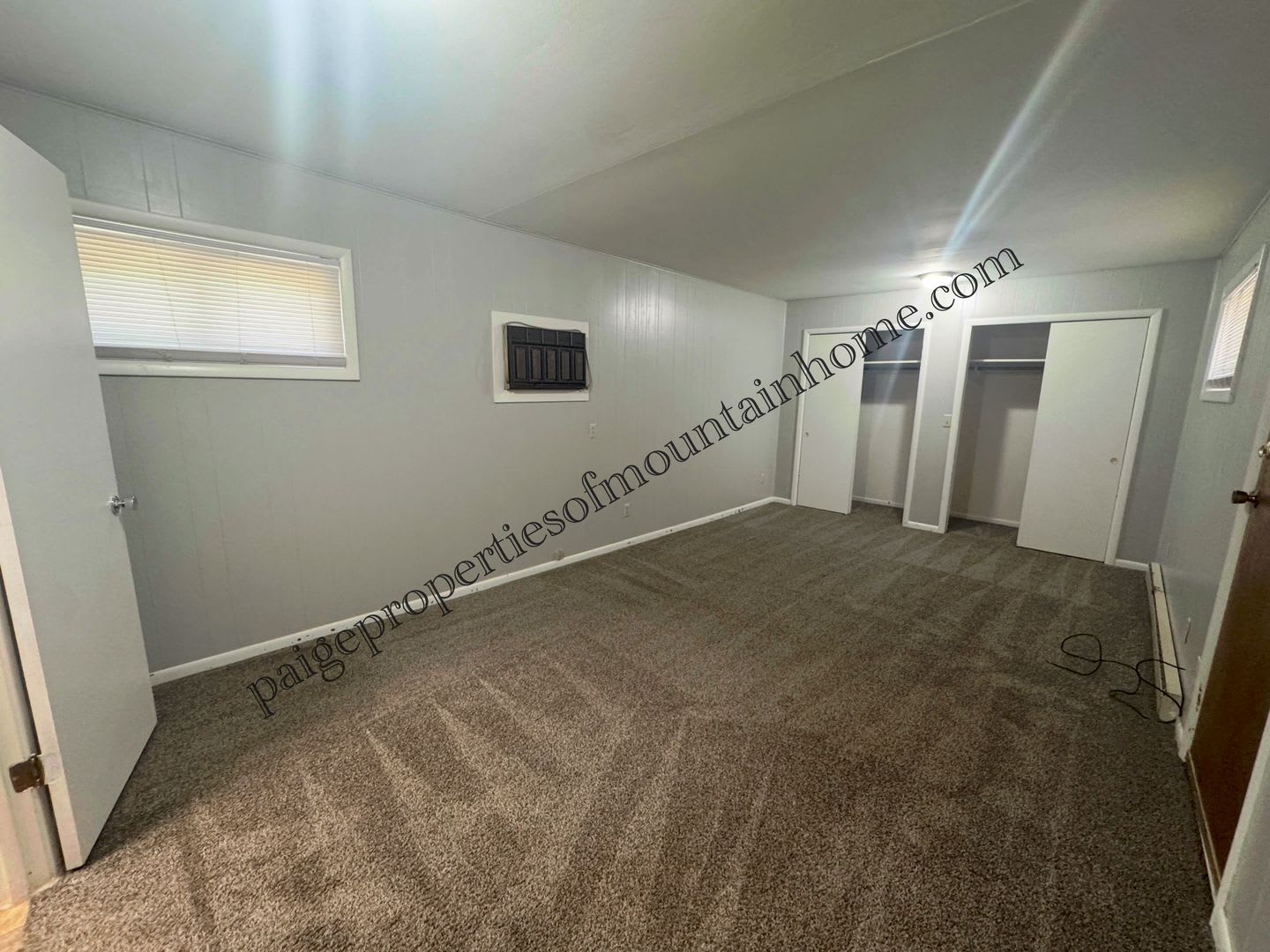 Charming 3 bed 2 bath Home on a Corner Lot! – photo 2