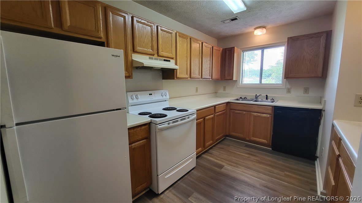 2380 Oak Street – photo 3
