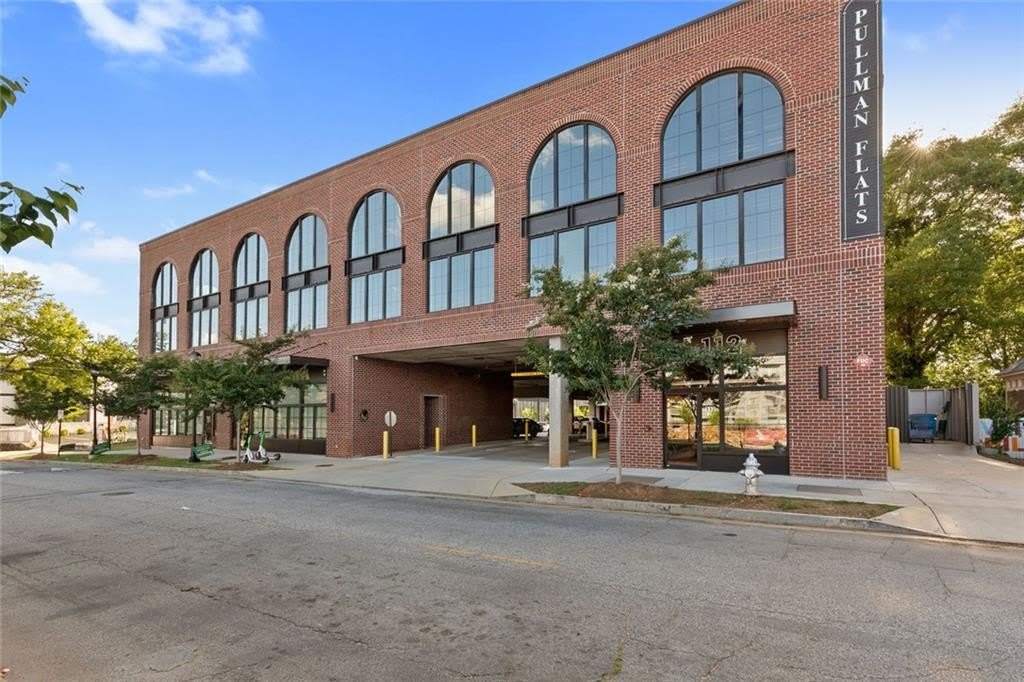 112 Rogers Street NE – photo 2